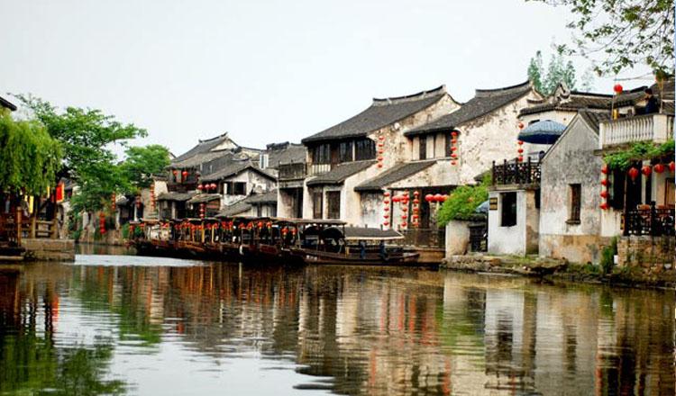 跨境ETF尾盘集体大幅跳水。<img s